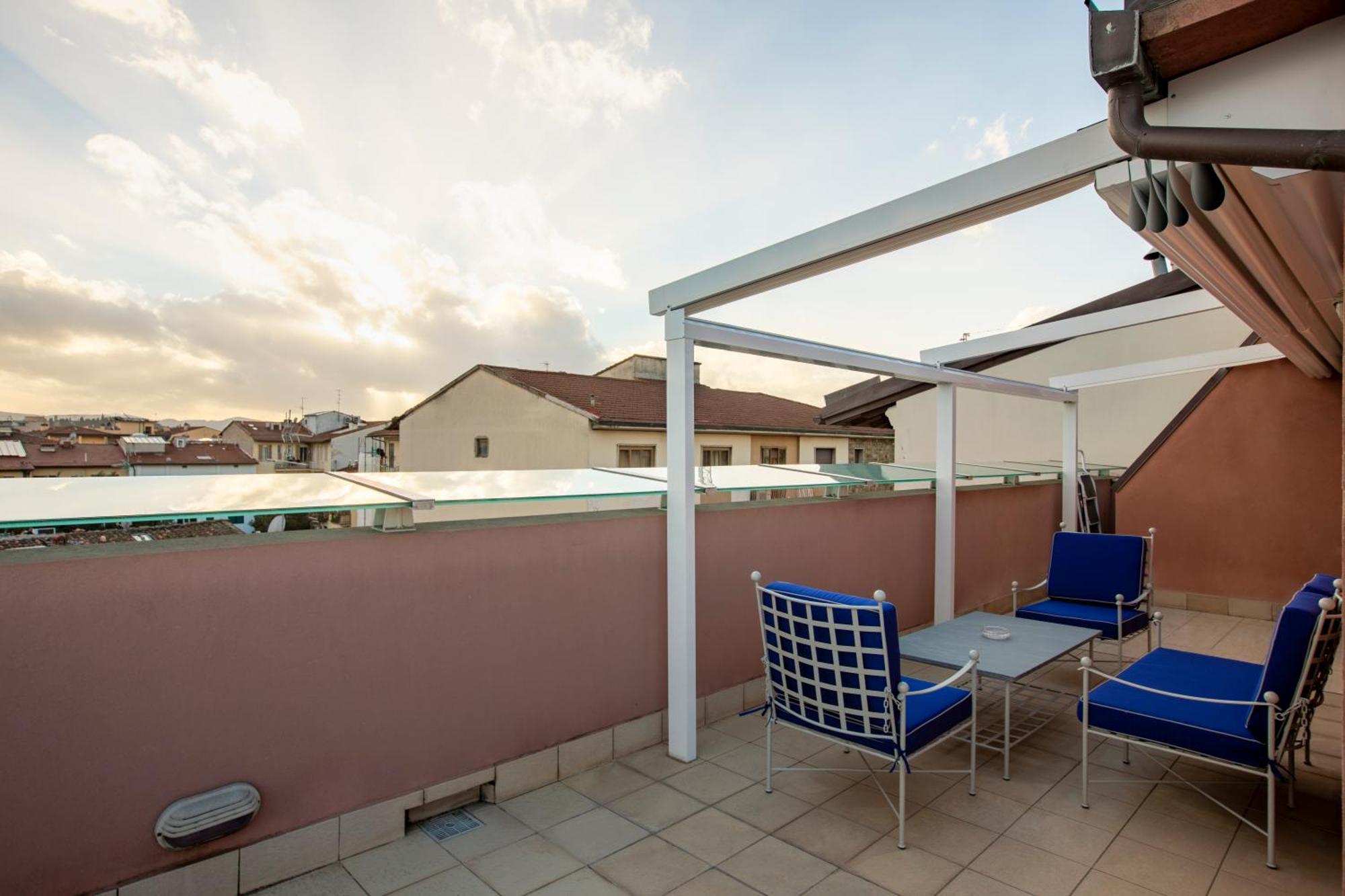 Appartamento Iris -Due Ampie Terrazze Vista Duomo Florença Exterior foto